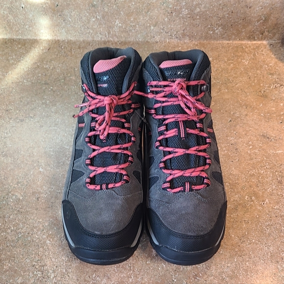 NWT's - HI-TECH- "Bandera" Lace-Up Weather-proof Hiking Boots- Wmns Size 9.5 - Picture 4 of 7